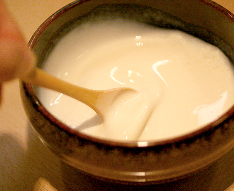 豆乳　生きた大豆の味わい